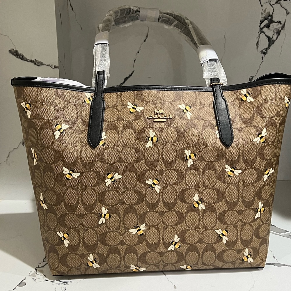 Coach City Tote in Signature Canvas with Bee Print
